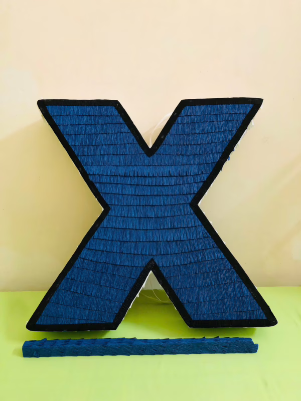 pinata chữ x